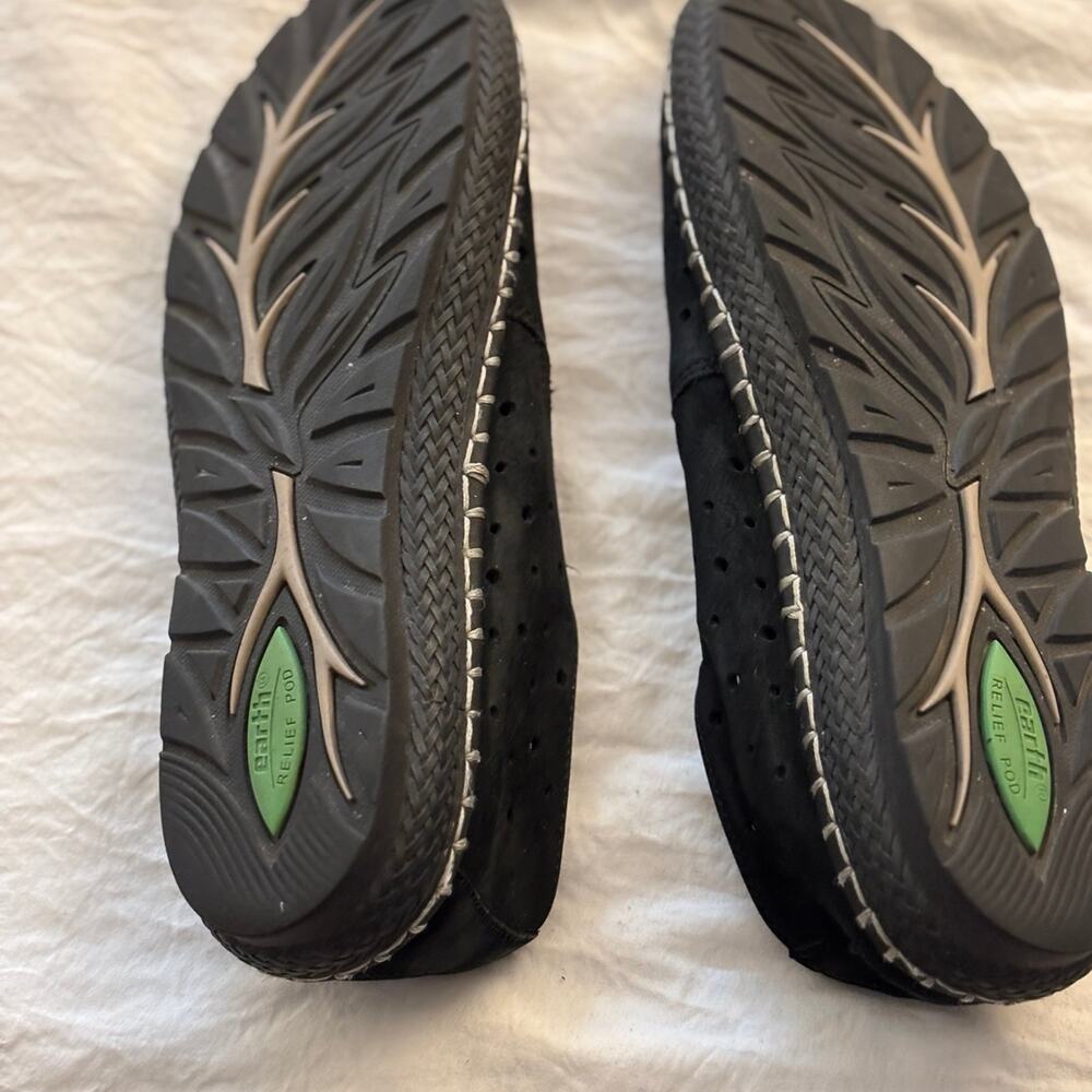 Black Earth shoes suede rubber soles women’s size 7 - Picture 11 of 12